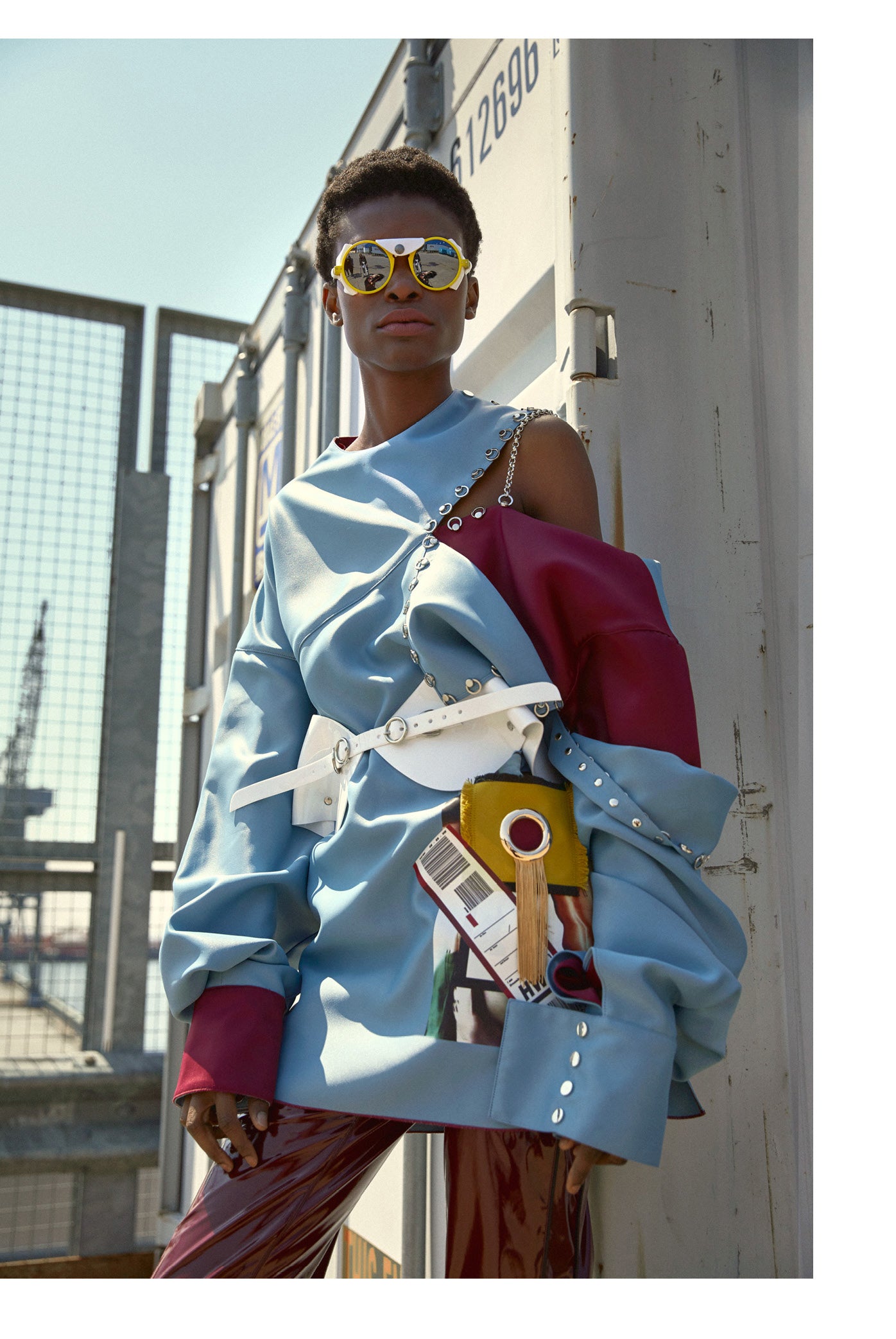 Iris Covet Book X Jivomir Domoustchiev white waist belt