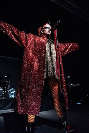 Shirley Manson ❤️ - Garbage wearing Jivomir Domoustchiev red glitter coat