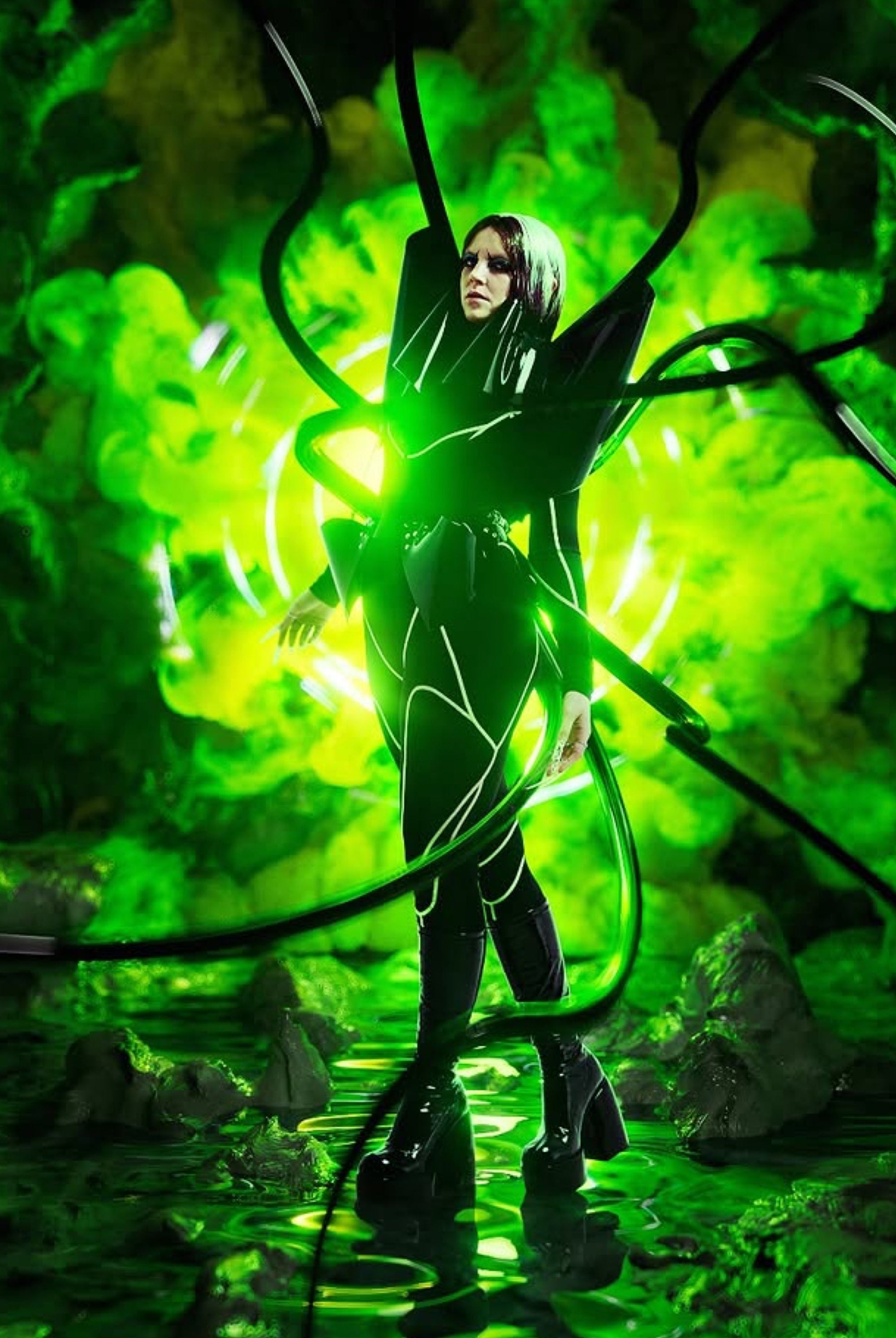 TIGGI HAWKE wearing Jivomir Domoustchiev