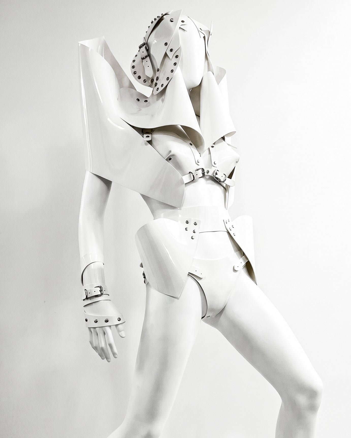 ATÉLIER JIVOMIR LUXURY VEGAN FASHION ACCESSORIES BODY JEWELLERY KINK COSPLAY COUTURE WHITE