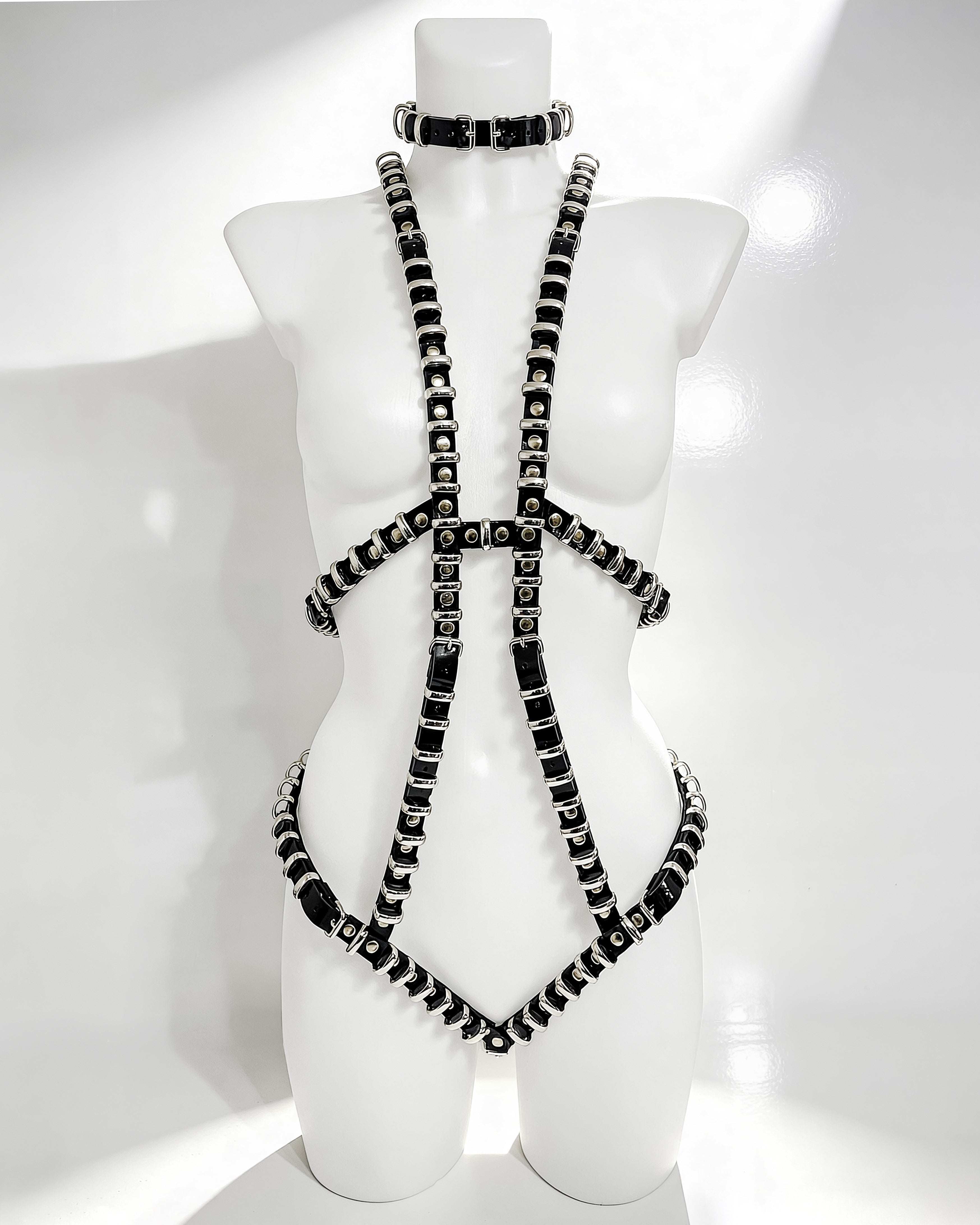 ATÉLIER JIVOMIR mini ring luxury vegan fashion hand crafted to order kink intimates accessories