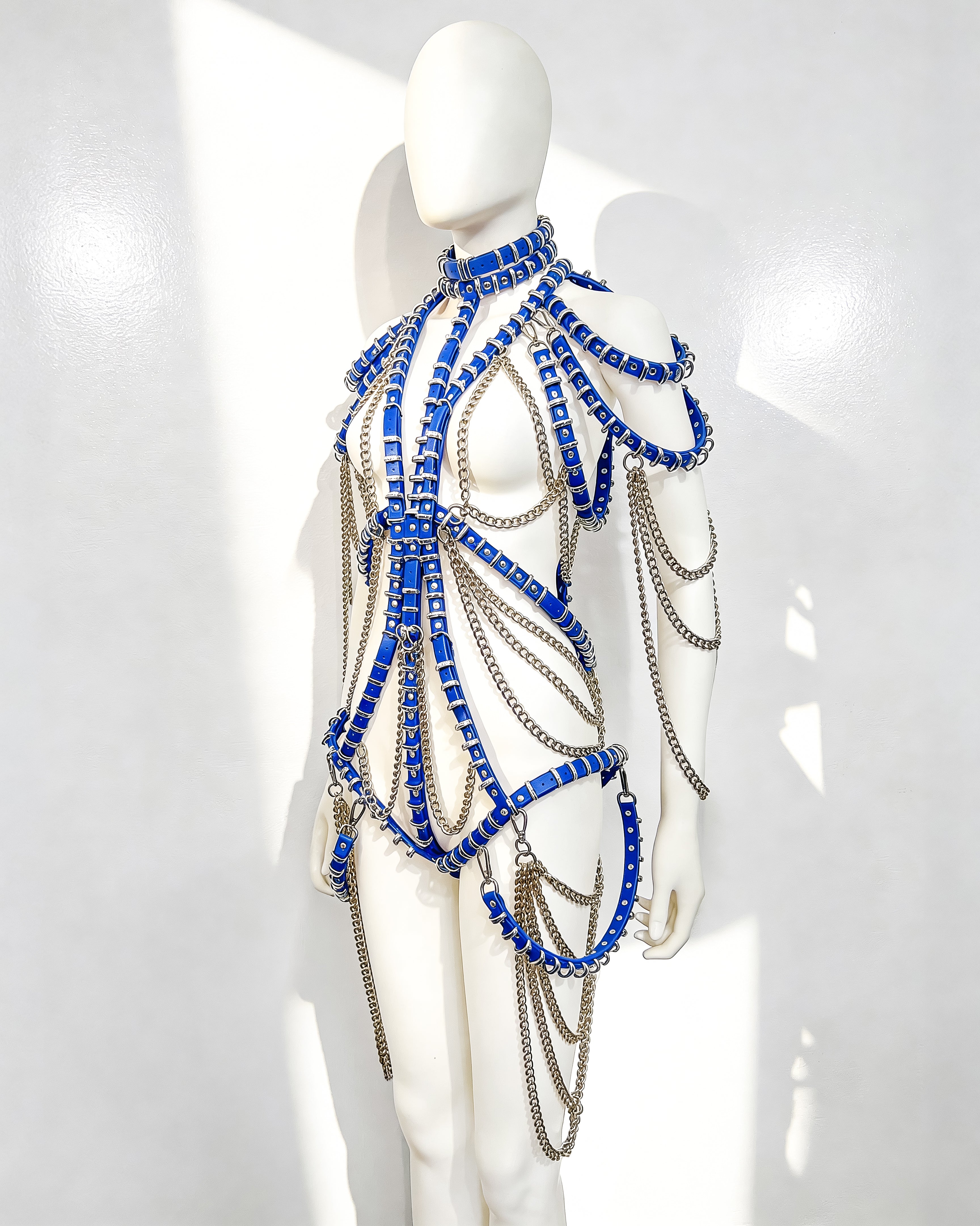 ATÉLIER JIVOMIR vegan luxury showgirl gold chain ring FASHION dress SHOWGIRL CABARET