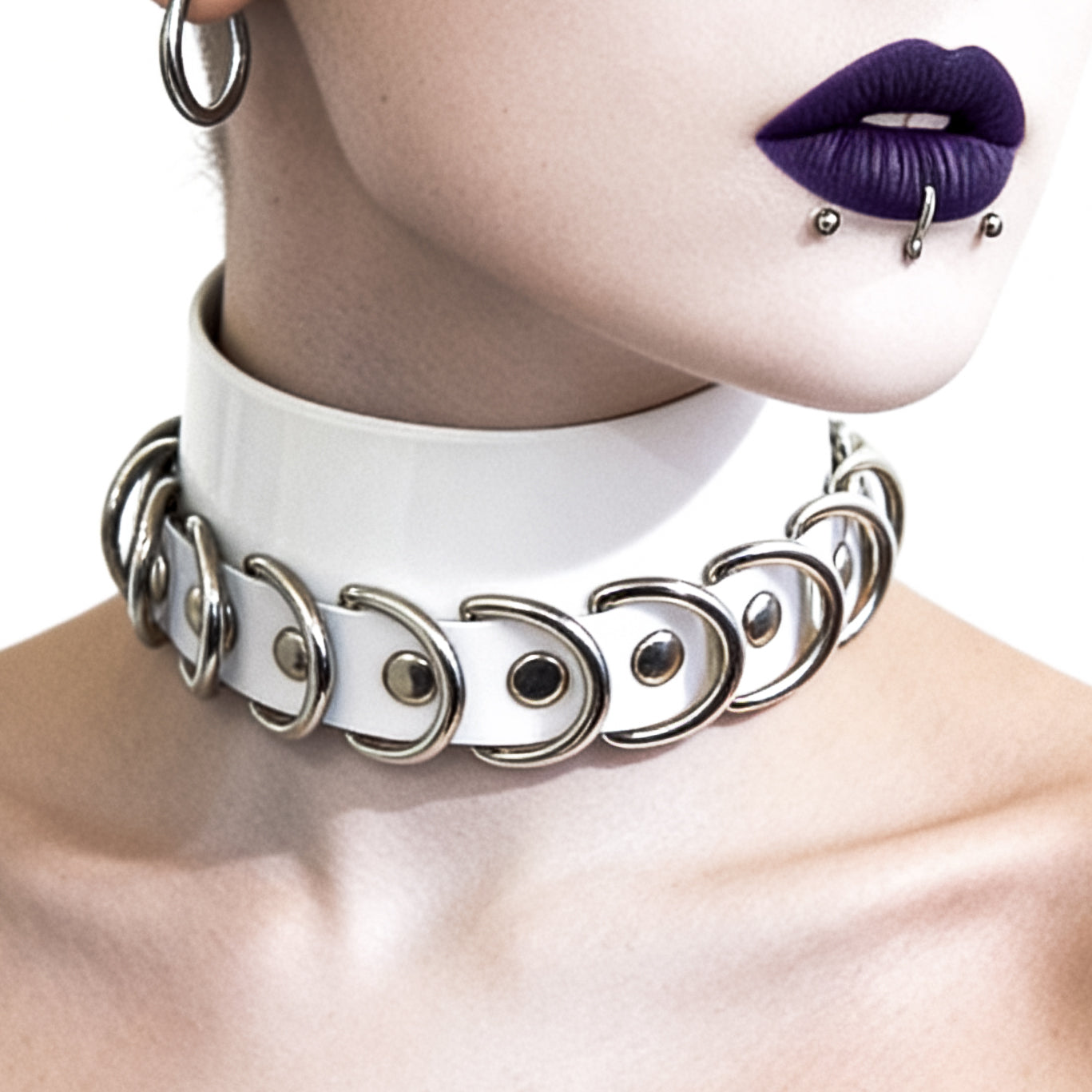 ATÉLIER JIVOMIR multi ring dog vegan vinyl collar luxury fashion accessory WHITE