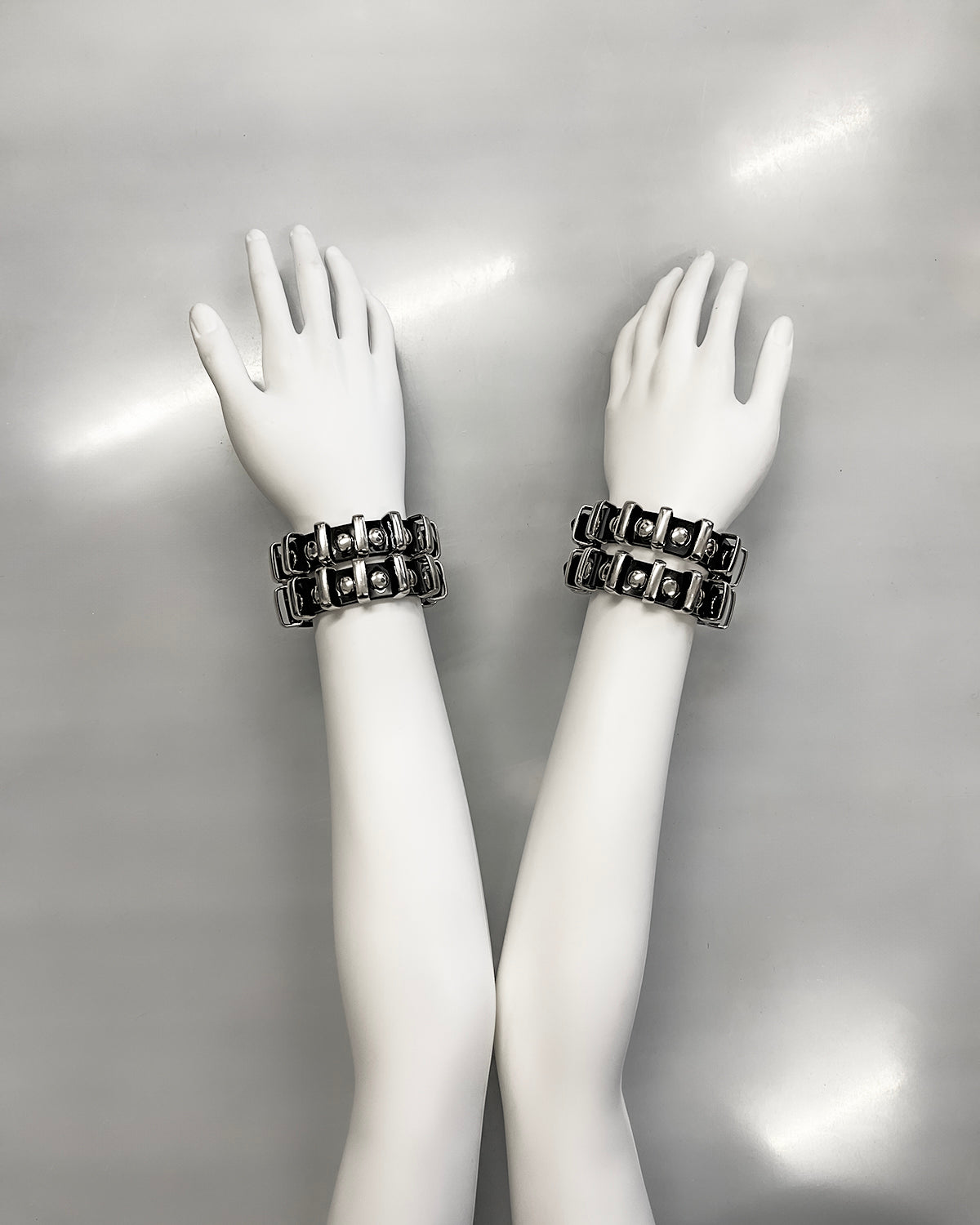 ATÉLIER JIVOMIR MINI RING COLLAR AND CUFFS LUXURY VEGAN FASHION ACCESSORIES COLLECTIBLE VINYL