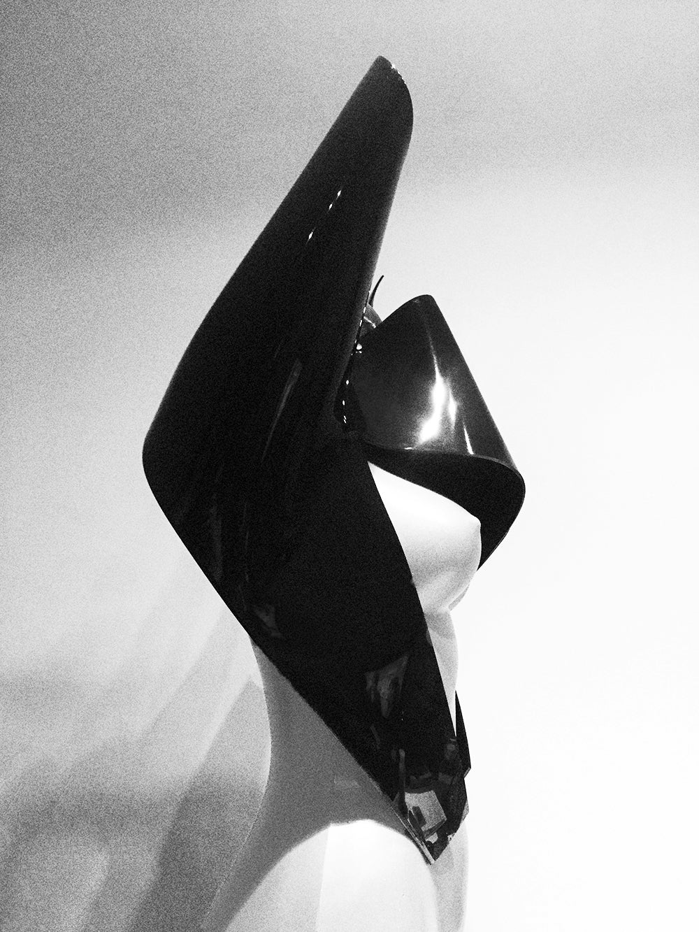 Jivomir Domoustchiev vegan fashion future sculpture design cosplay superhero love robot must've luxury Jivomir Domoustchiev vegan fashion future sculpture design cosplay superhero love robot must've luxury shoulder pads kink