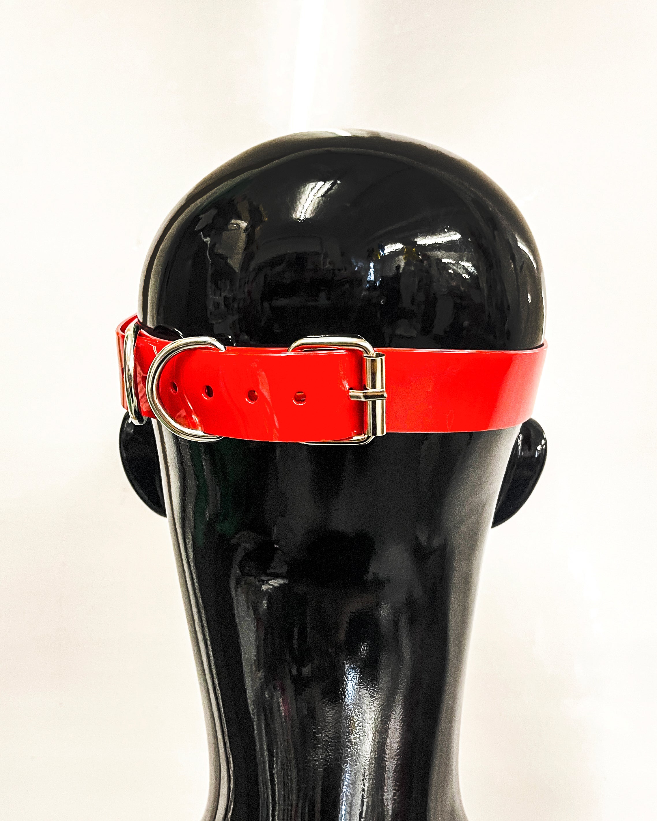 The ©JBand by Jivomir Domoustchiev is our NEW copyrighted Patent Pending PVC Vinyl Band that sits just under your hat to both add a little colour to the contours of your face but also holds the oversized hats in place so they sit slightly above the band. The ©JBand comes in both 25mm or 20mm (1" or 2/4") your choice your expression. headband baseball hat  visor colours