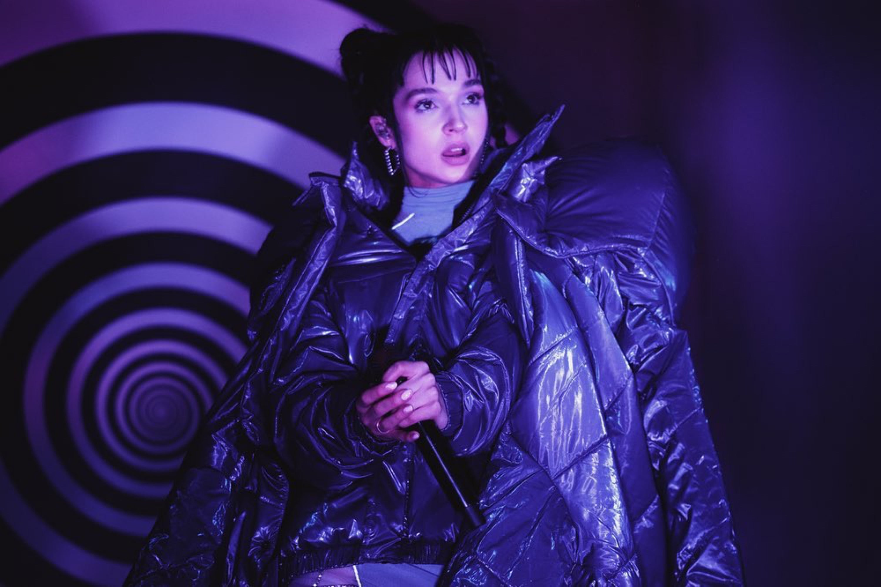 I AM POPPY wearing ATÉLIER JIVOMIR Bubble PUF coat AND Star Glitter coat