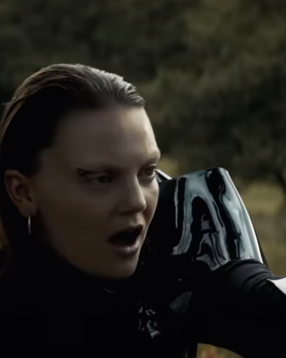 Tiggi Hawke wearing Jivomir Domoustchiev