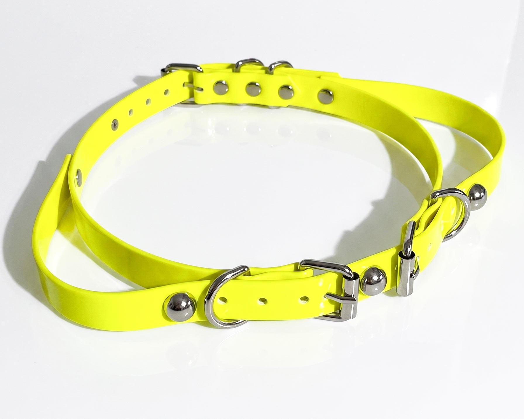 ATÉLIER JIVOMIR Vegan Rubberised Waterproof strapping belt fashion accessory neon 