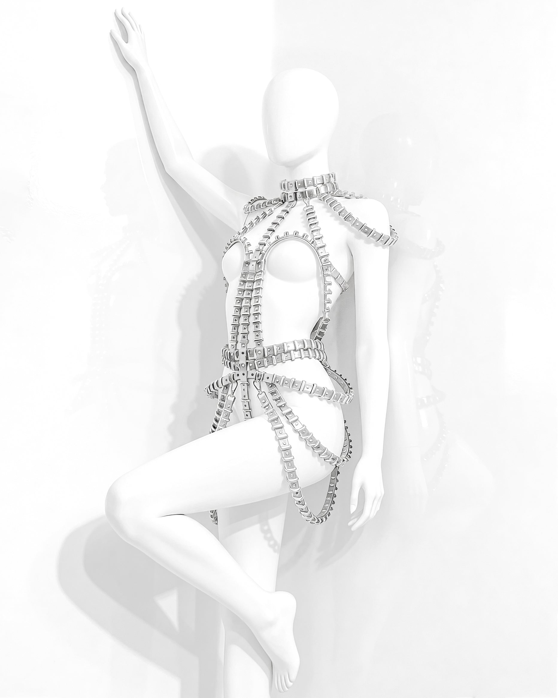 ATÉLIER JIVOMIR MINI RING BRVAES DRESS luxury vegan future fashion and accessories crafted in England 