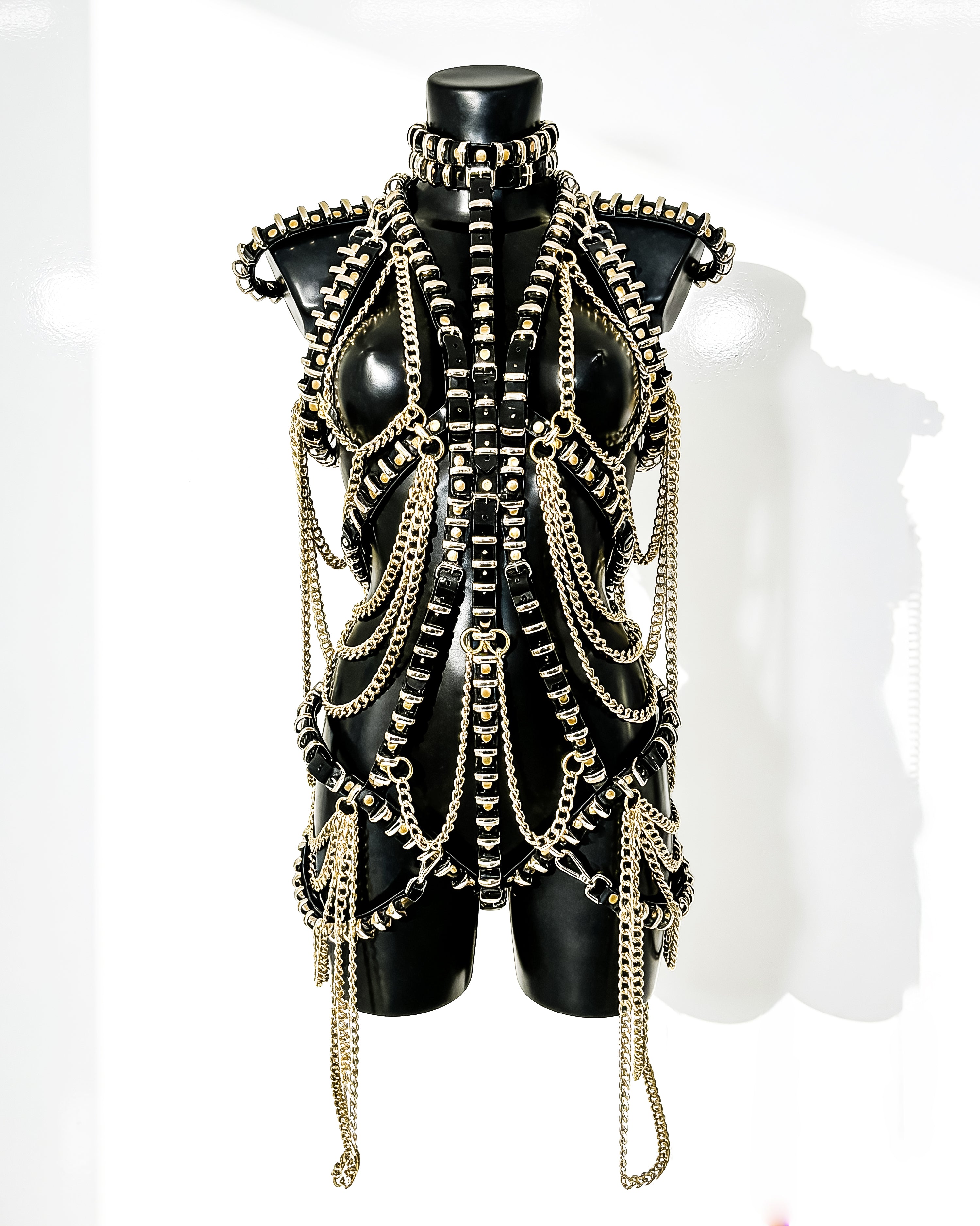 ATÉLIER JIVOMIR  vegan luxury showgirl gold chain ring FASHION dress SHOWGIRL CABARET