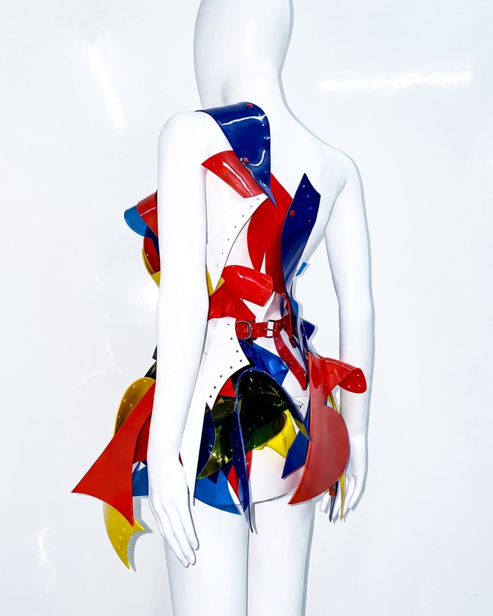 ATÉLIER JIVOMIR REIMAGINEEVERYTHING DRESS WEARABLE ART SCULPTURE INSPRED BY MONDRIAN