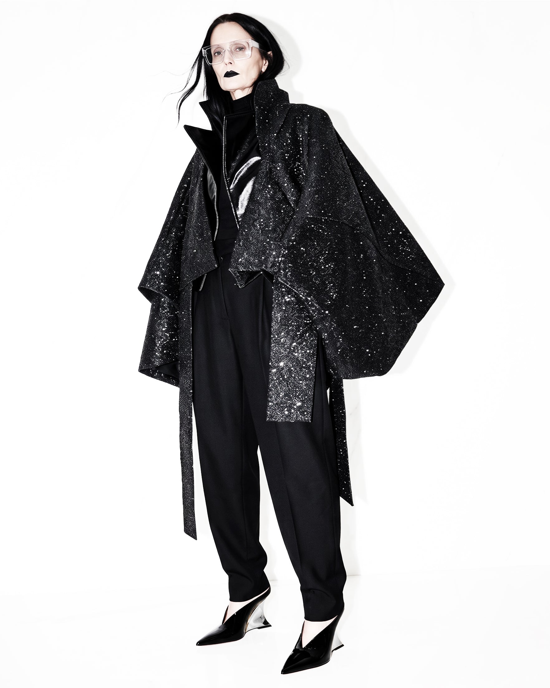 ATÉLIER JIVOMR STAR VINYL SCULPTURE GLITTER COAT JACKET AVANT GARDE BLACK STYLED MODEL