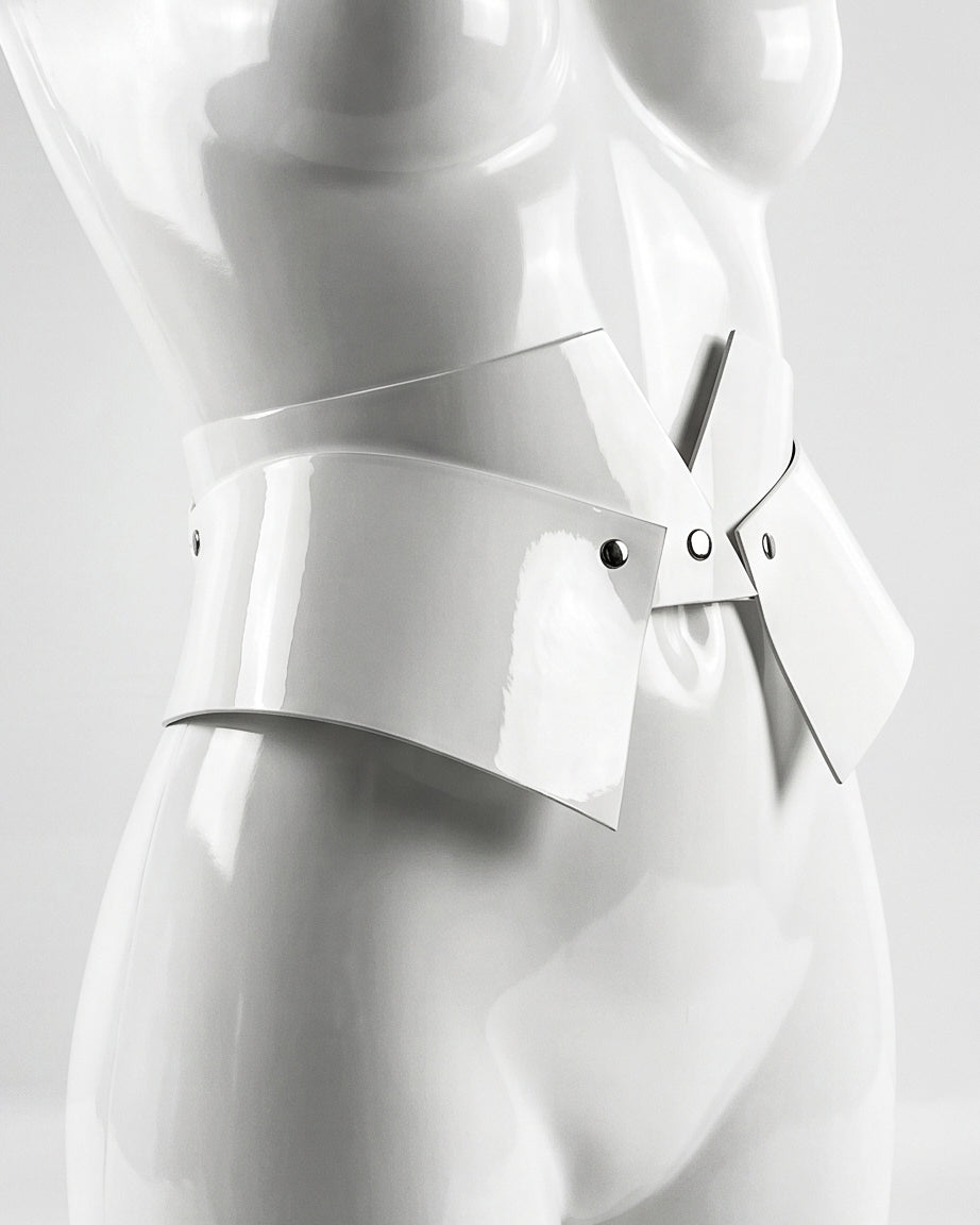HIPSTER ANGULAR BELT ATÉLIER JIVOMIR VEGAN VINYL LUXURY FASHION ACCESSORIES LATEX CRAFTED